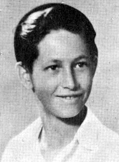 אביעזרי-אהרון זאבי וולף